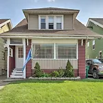 Comfortable Craftsman Home - 2 Miles To Ub Campus!